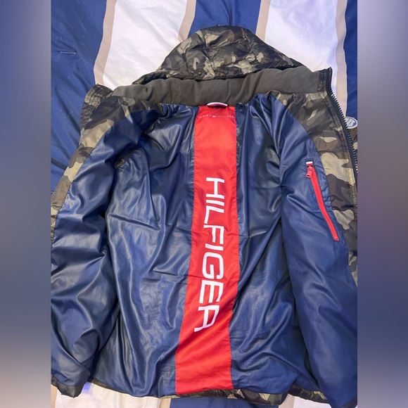 Puffer Jacket - Picture 2 of 3